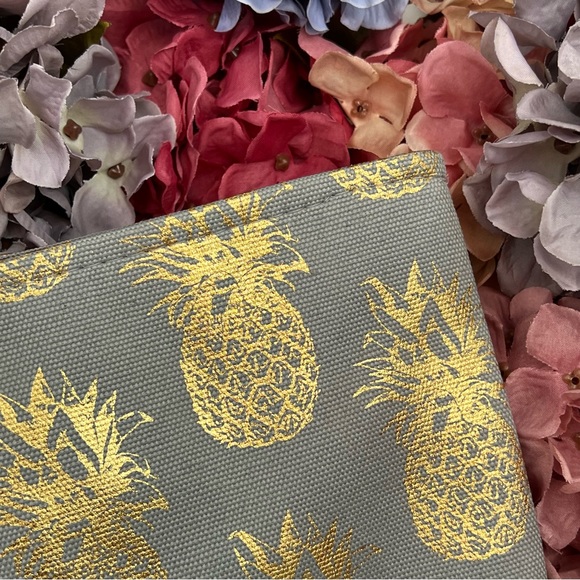 Grayish Blue & Metallic Gold Pineapple Makeup Cosmetic Wristlet Clutch Bag - Picture 4 of 11